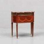 1044 6288 CHEST OF DRAWERS